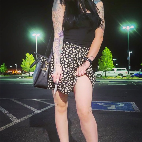 Meet your Posher, Stephanie - Picture 7 of 8